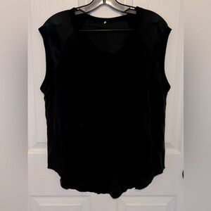 ACQ Women’s Black Silk Scoop Neck Flowy Tank Top Size XS